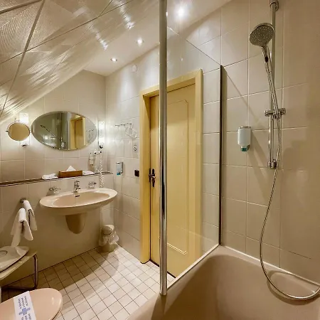 Am Park باد سفيشنآن